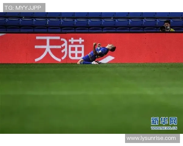 河南建业主场迎战江苏苏宁激战四方双方争夺宝贵积分的精彩对决